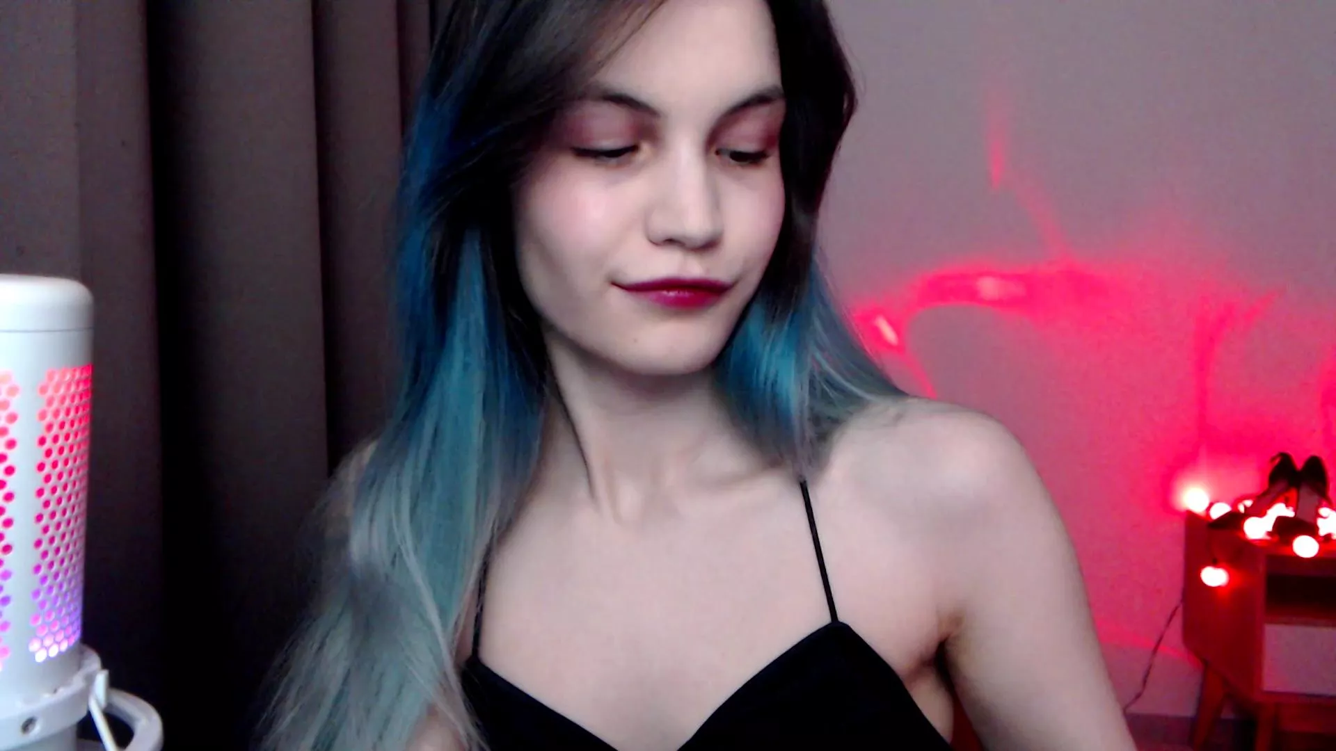 Offline YourMisano on Cam4