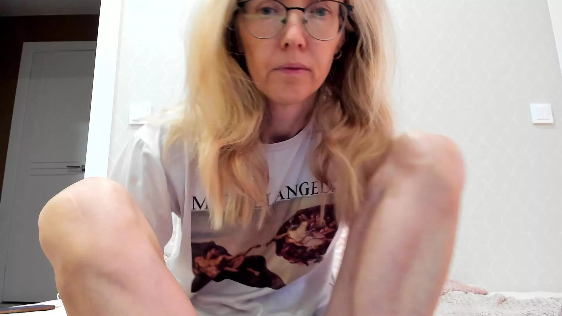 Offline YourMolly on Cam4