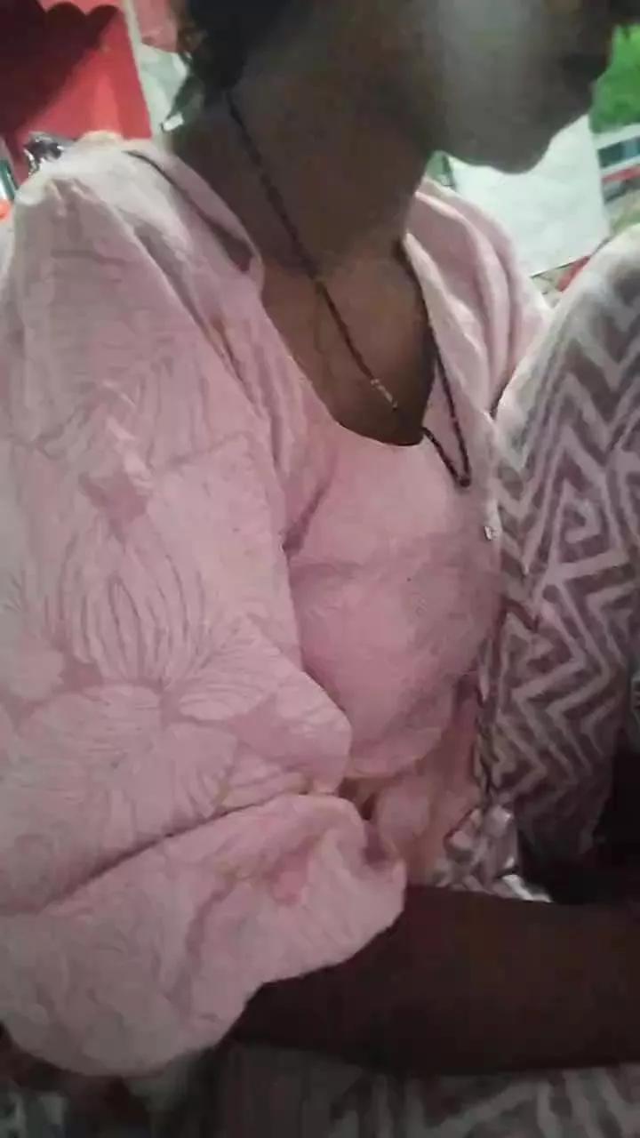 Offline YourSanam on Cam4