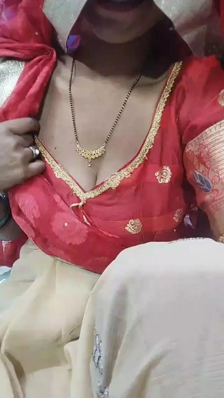 Offline YourSanam on Cam4