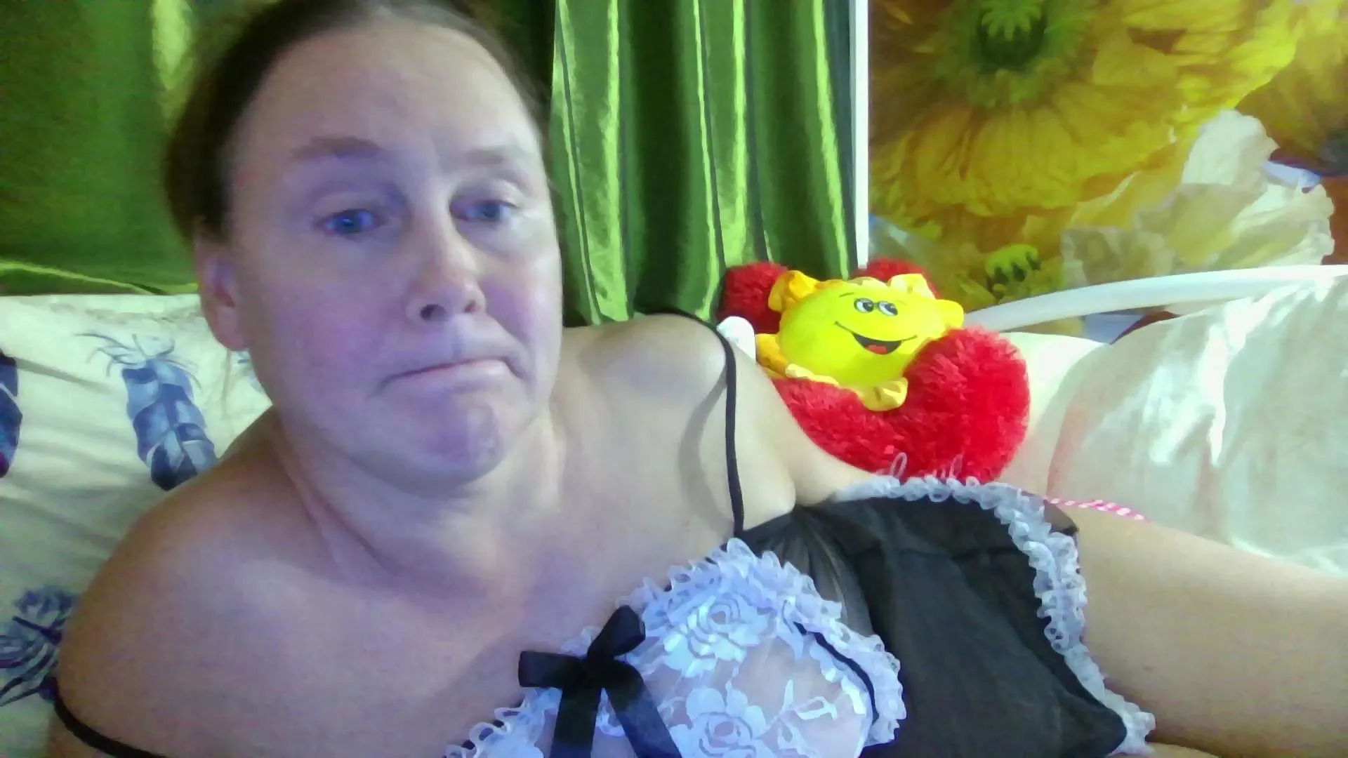 Freechat Yoursexkroshka on Cam4