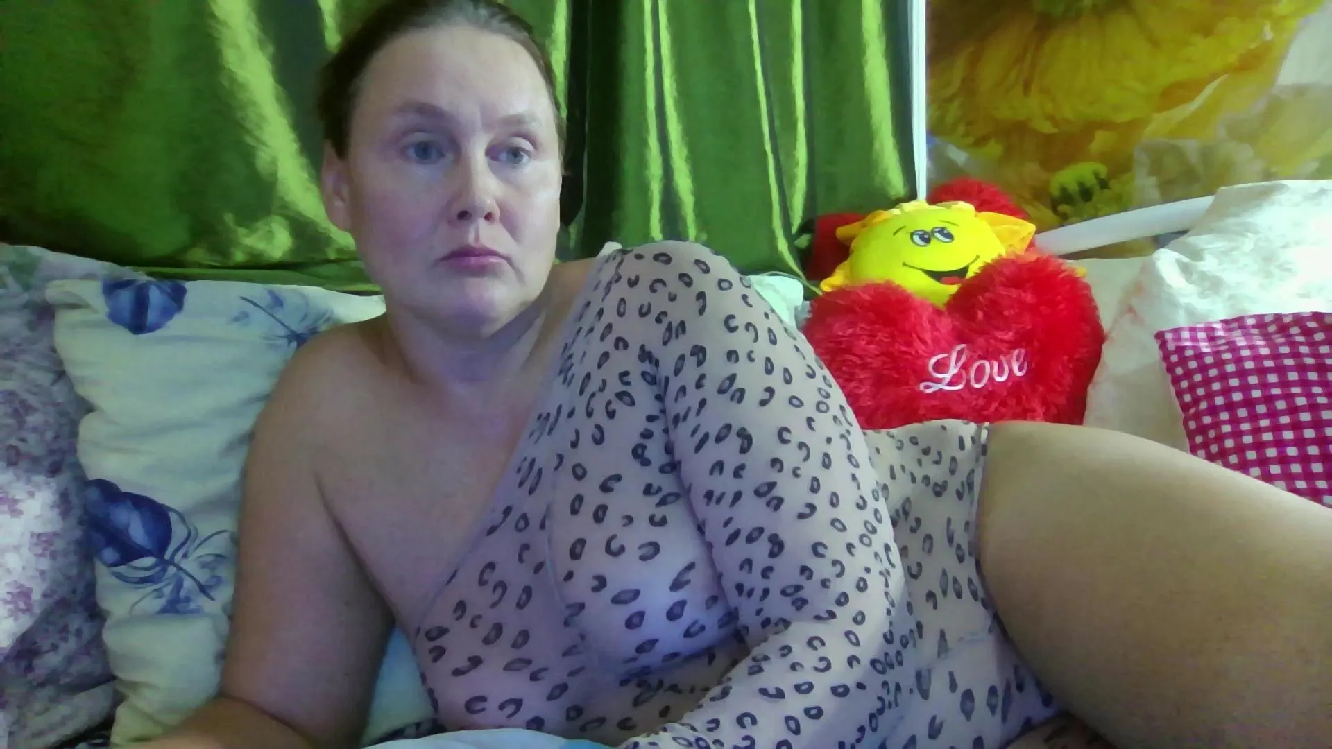 Freechat Yoursexkroshka on Cam4