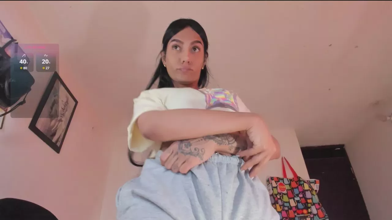 Offline Yoursexyts on Cam4