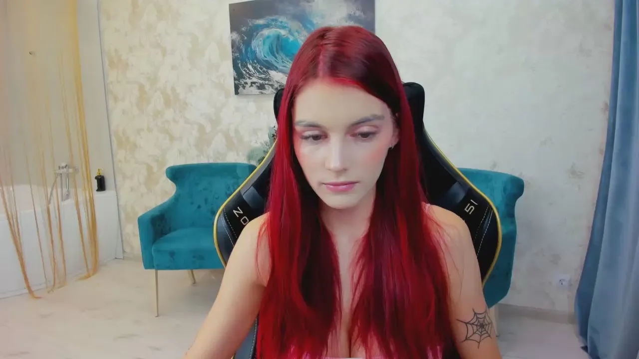 Offline YourSweetFoots on Cam4