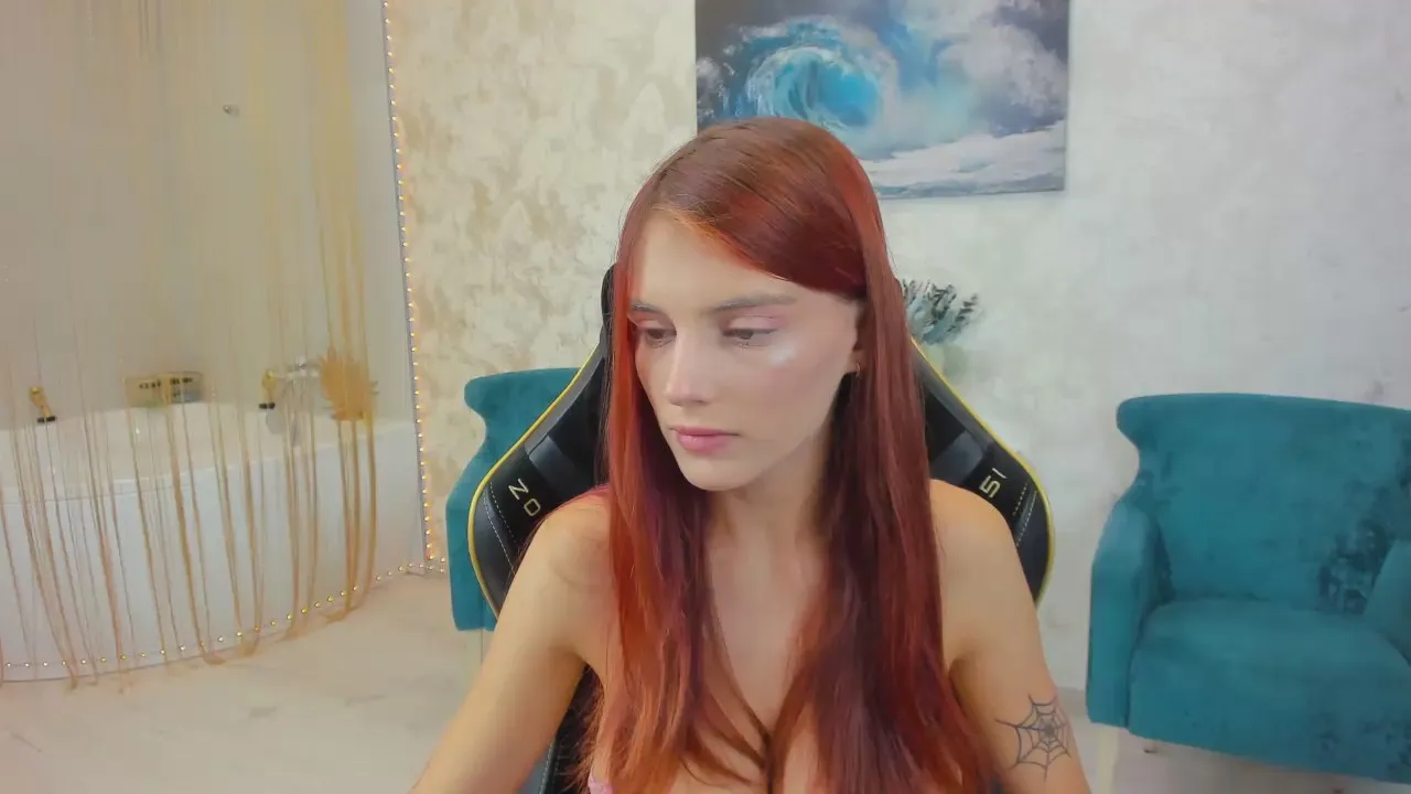 Offline YourSweetFoots on Cam4