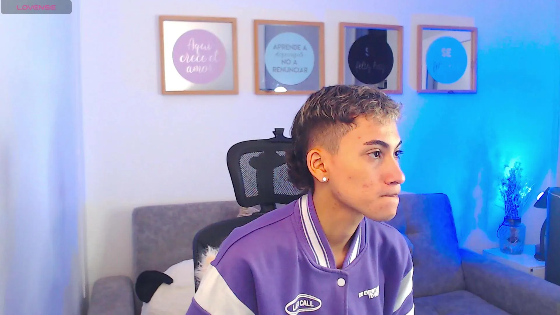 Offline yulian_vasquez on Cam4