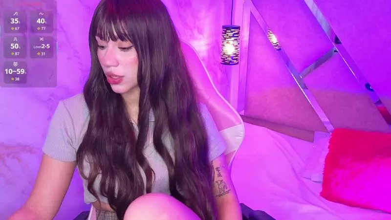 Offline ZharaLux on Cam4