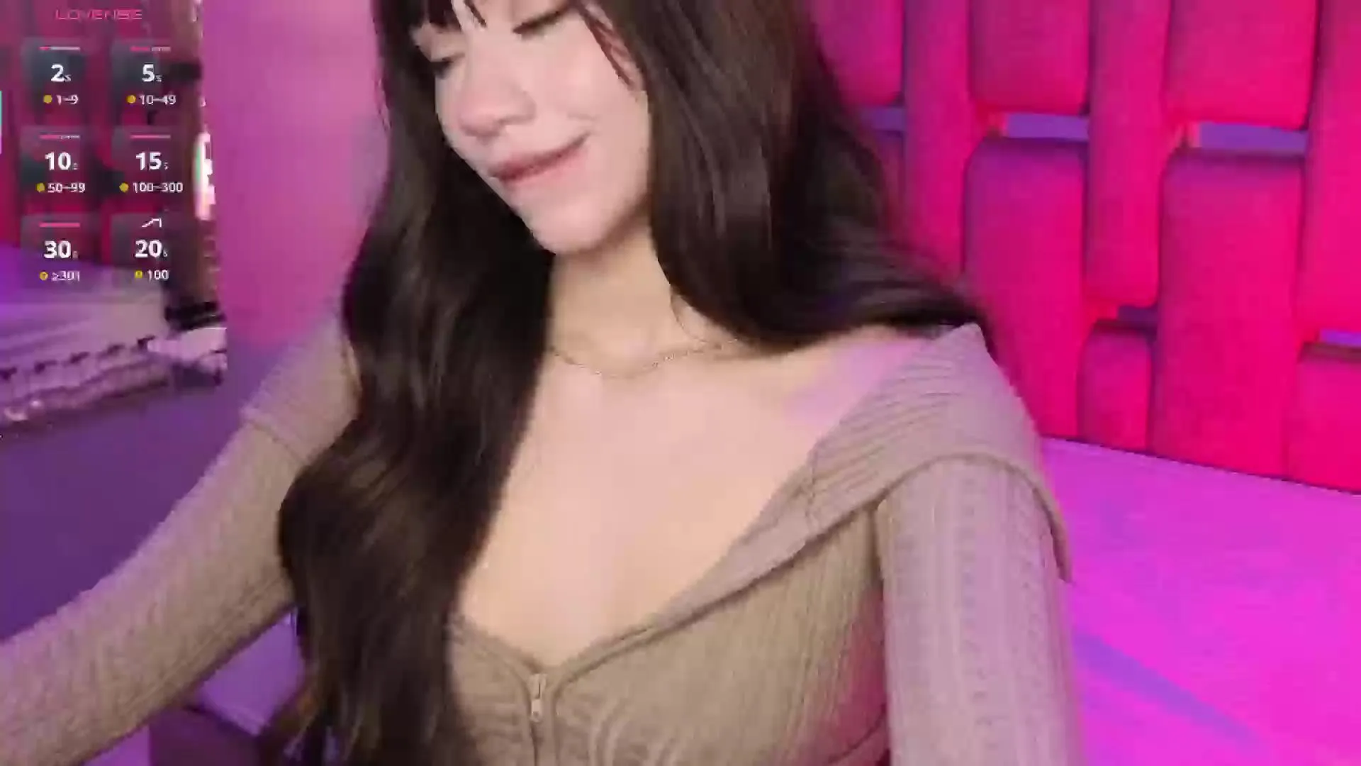 Offline ZharaLux on Cam4