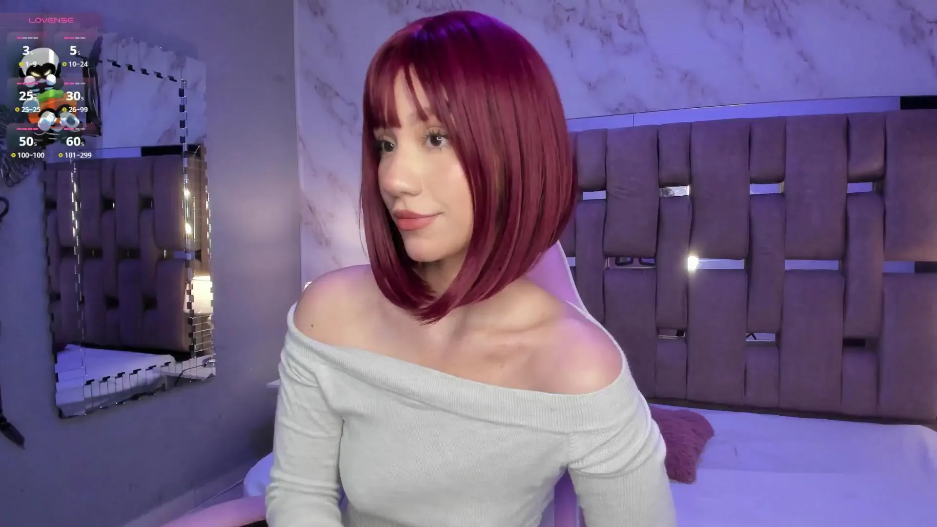 Offline ZharaLux on Cam4