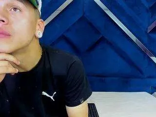 Freechat afroditahh on CamSoda