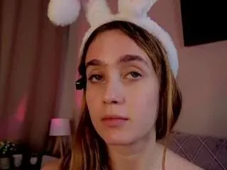 Freechat ainsleycordner on CamSoda