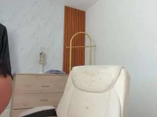 alejabelle — Tits out +Saliva in pussy [Fill The Tank Show]