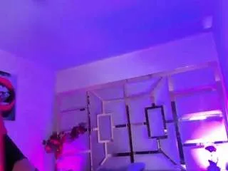 alexandra-venuss on CamSoda