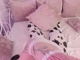 Offline alicameowworld on CamSoda