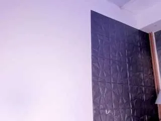 Freechat aliceesmithh on CamSoda