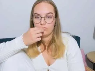 Offline alicejuicy on CamSoda