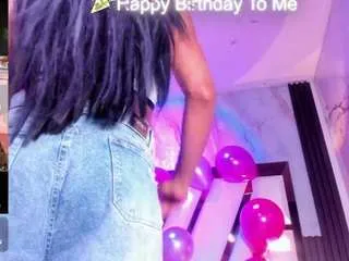 Offline amber-dior on CamSoda