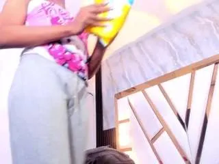 Offline amber-dior on CamSoda