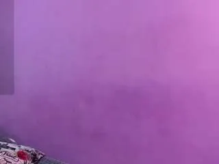 ambersmithx — I wanna bounce my ass on your face ! lets do it bby ! Make me cum [599 tokens remaining]