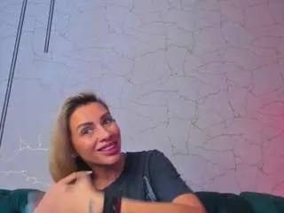 Offline angel-wow on CamSoda