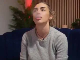 Offline angel-wow on CamSoda