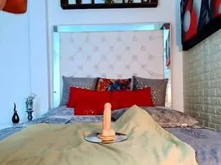 Freechat anielli69hot on CamSoda