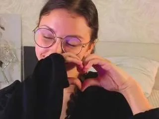 annatussey on CamSoda 