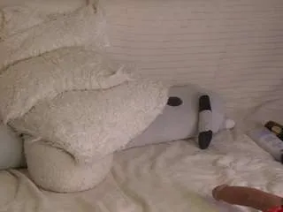 Offline annybangs on CamSoda