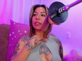 Freechat antonellasmithh on CamSoda