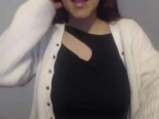 Offline antonia-brunni on CamSoda