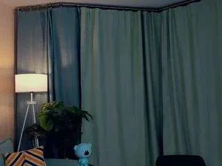 Offline arianafenech on CamSoda