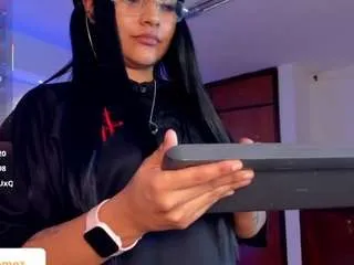 Offline arigy-gomez on CamSoda