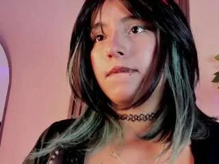 Offline artemish on CamSoda