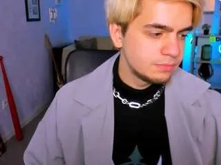 astren-villo — take off shirt [150 tokens remaining]