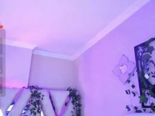 Freechat aurora-brown on CamSoda