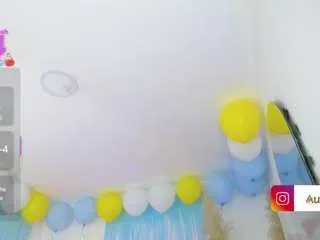 Freechat aurora-brown on CamSoda