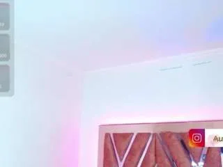 Freechat aurora-brown on CamSoda