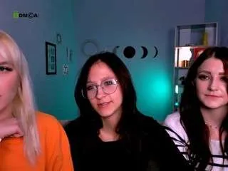 Freechat baby-joy on CamSoda