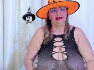 Freechat bbwsalome1 on CamSoda