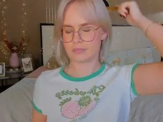 Offline bellatip on CamSoda