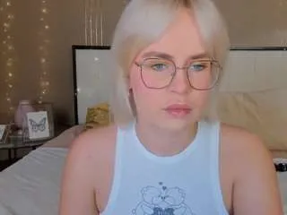 Offline bellatip on CamSoda