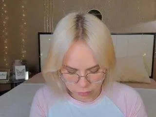 Offline bellatip on CamSoda