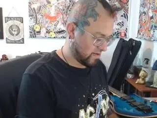 Freechat benjaminran on CamSoda