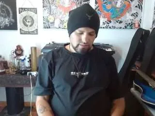 benjaminran — I will cum so delicious here if you pull the trigger honey [333 tokens remaining]