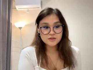 bernardinatindol — Tease with a shirt [75 tokens remaining]