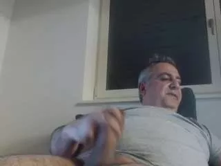 Offline bigfatcockch2 on CamSoda