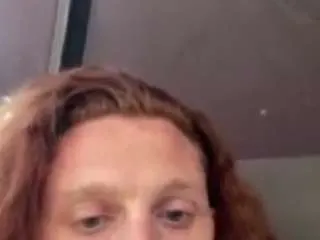 Offline bigxredstreams on CamSoda