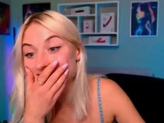 Freechat blondie-melisa on CamSoda