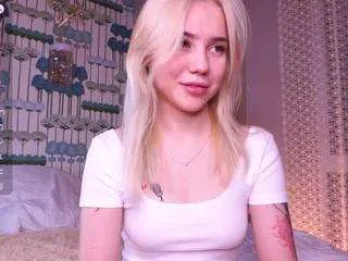 Offline blue-bow on CamSoda