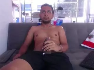 Offline boss-black on CamSoda